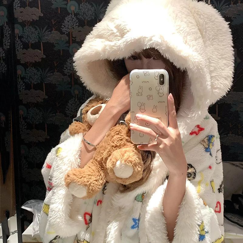 卡通蜡笔小新法兰绒睡袍女秋冬毛茸茸加厚保暖连帽袍套家居服套装