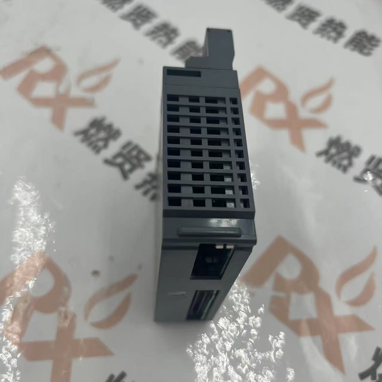 美国霍尼韦尔PLC CC 8C PKS卡件2MLI-CPUH-CC现货原装全新