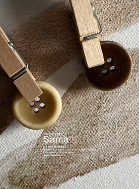 SAMA 面包和勇气 做旧复古橡胶绒面触感四眼毛衫外套四眼纽扣