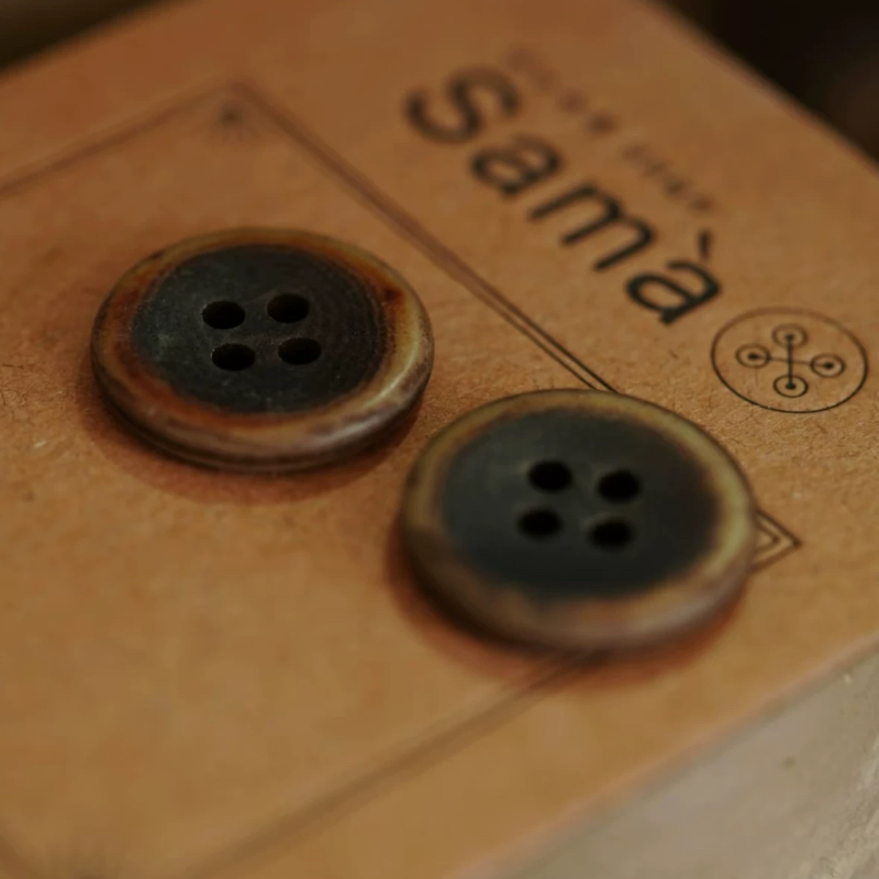 SAMA 粗陶 双面平中间火烧略磨砂手感复古西装脏染纽扣