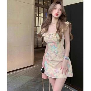 新款 夏季 纯欲风辣妹碎花裙女装 法式 气质海边度假风沙滩连衣裙 短款