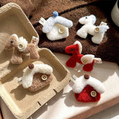 搭毛衣太好看了 本命年红色小马胸针设计感小众胸花配毛衣别针