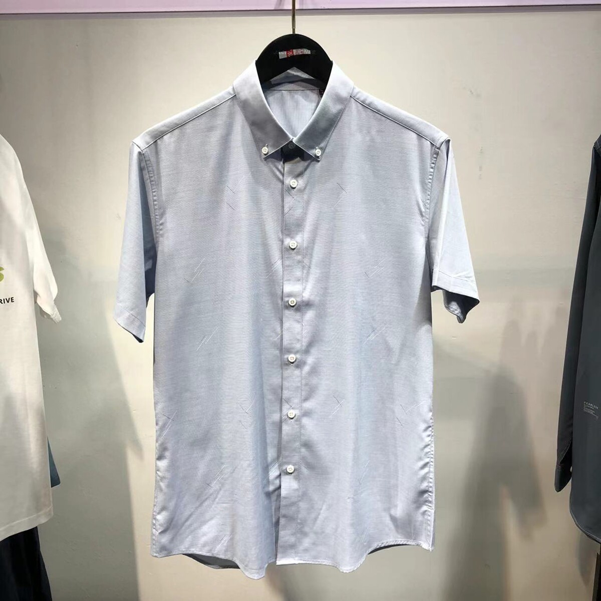 男装品牌撤柜夏季薄款修身弹力青年浅蓝男款新款半袖衬衣短袖衬衫
