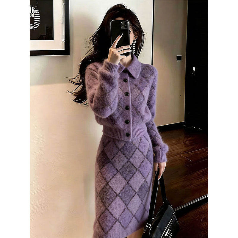 淑女风紫色毛衣半裙两件套女早春高级感宽松大码套装长袖开衫针织,女装/女士精品,大码套装,淘宝优惠券,粉丝福利购,淘宝优惠卷