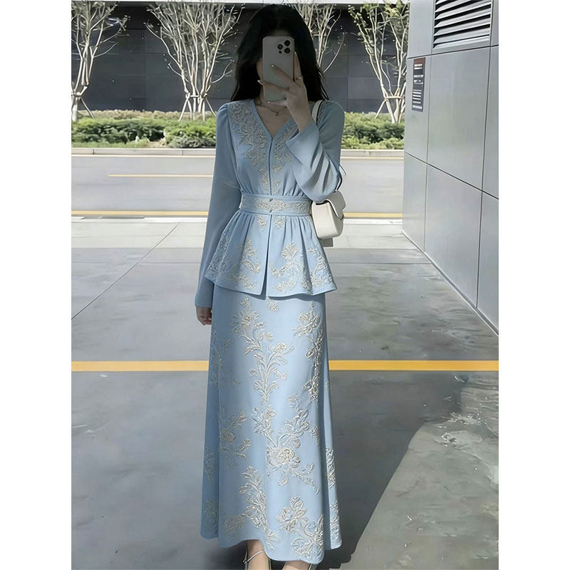 春夏大码蕾丝收腰长裙两件套