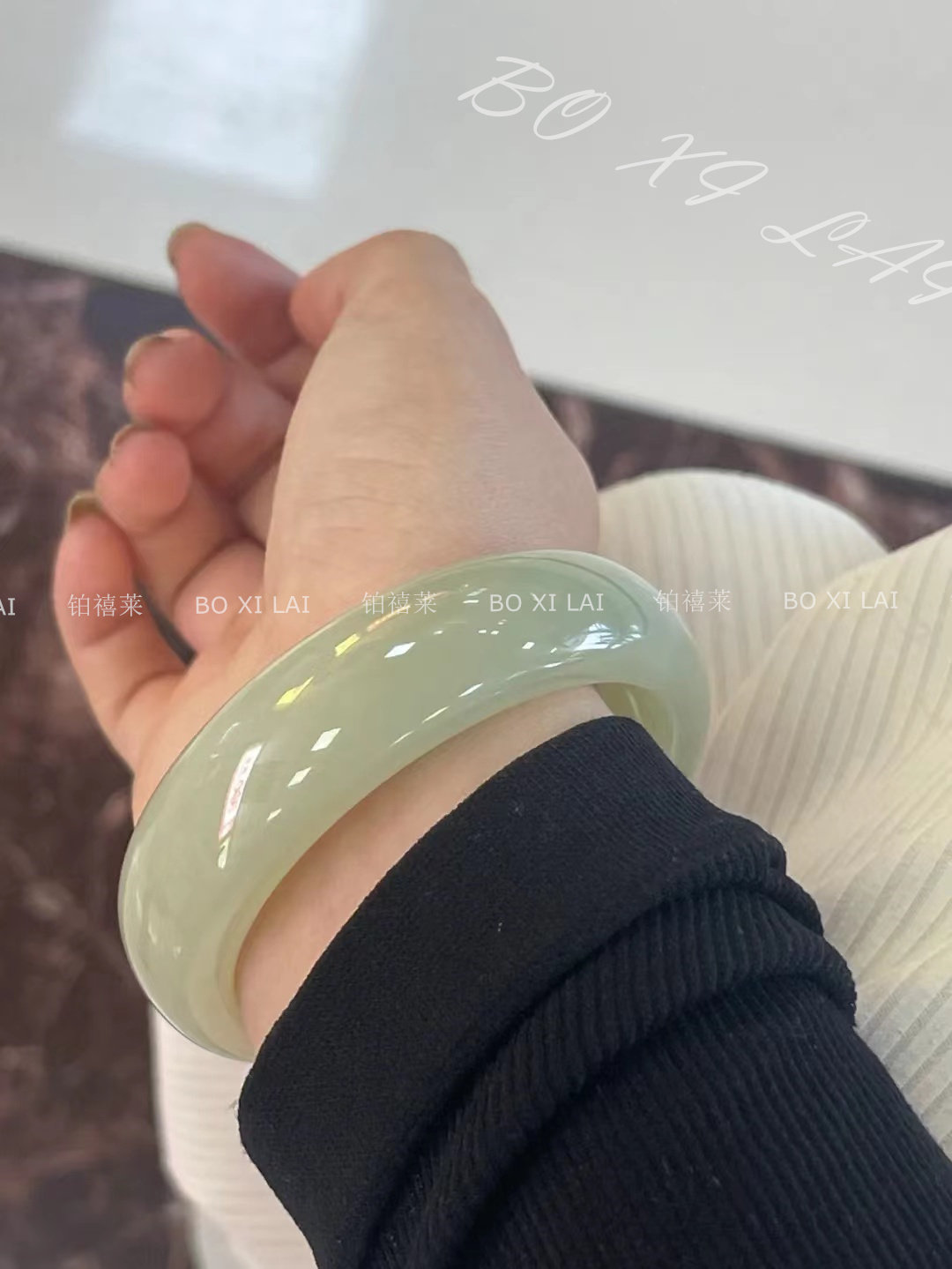 冰晴水玉镯子女款天然新疆东陵玉青白玉手镯宽版轮胎款浅绿色岫玉