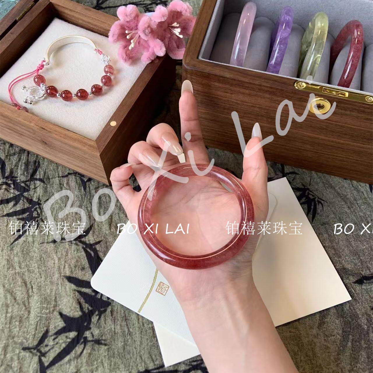 天然水晶手镯女款草莓晶玫瑰红玉手镯