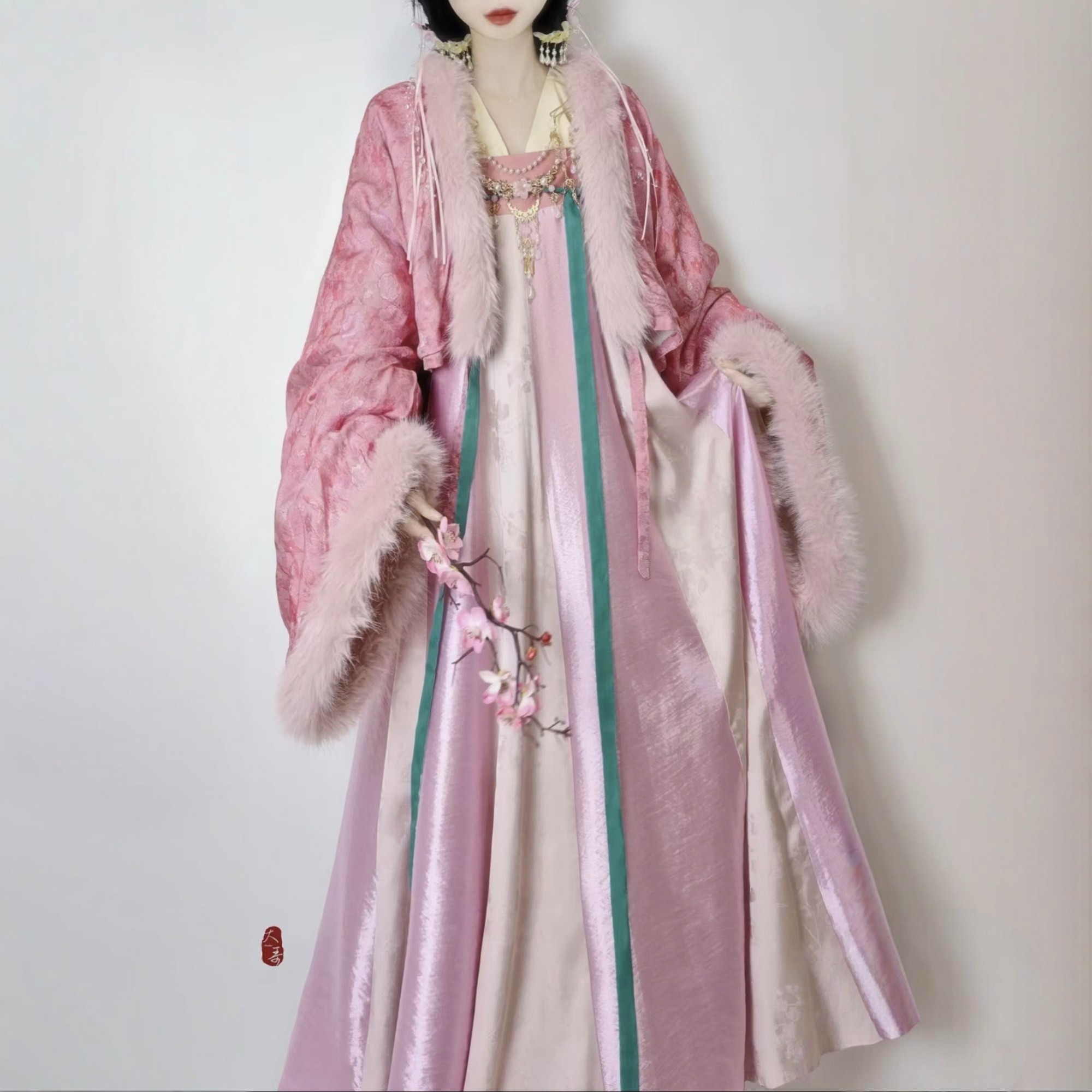 原创汉服女【重回汉唐-云歌赋】唐制加绒披袄齐胸裙套装秋冬季款,女装/女士精品,汉服套装,淘宝优惠券,粉丝福利购,淘宝优惠卷