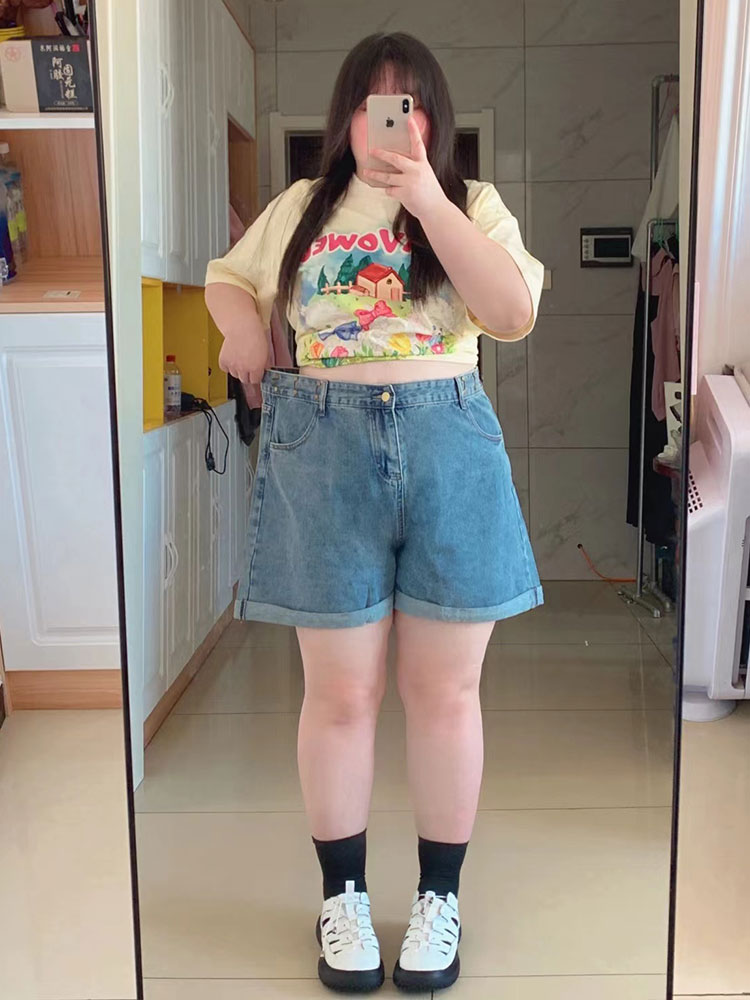 200-300斤特大码显瘦牛仔短裤女