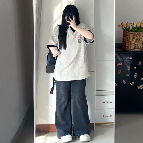 300斤大码简约风宽松遮肉上衣女