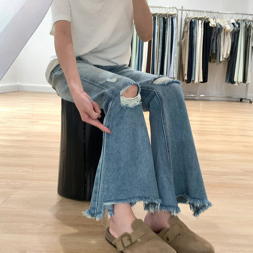 特大码胖mm显瘦毛边微喇牛仔裤女