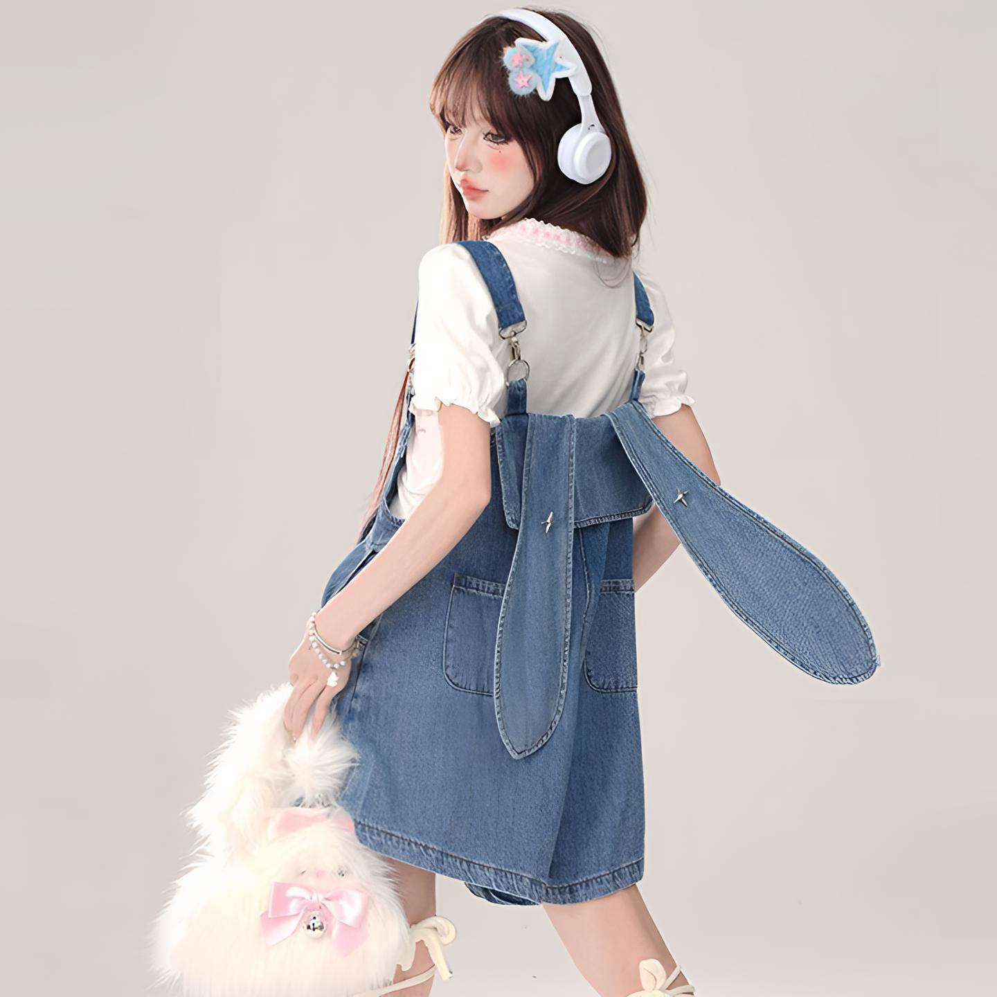 特大码女装蓝色学院风牛仔短裤女胖mm设计感小众兔耳朵背带连体裤