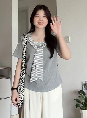 胖mm大码女装假两件灰色休闲短袖t恤女拼接条纹披肩显瘦正肩上衣