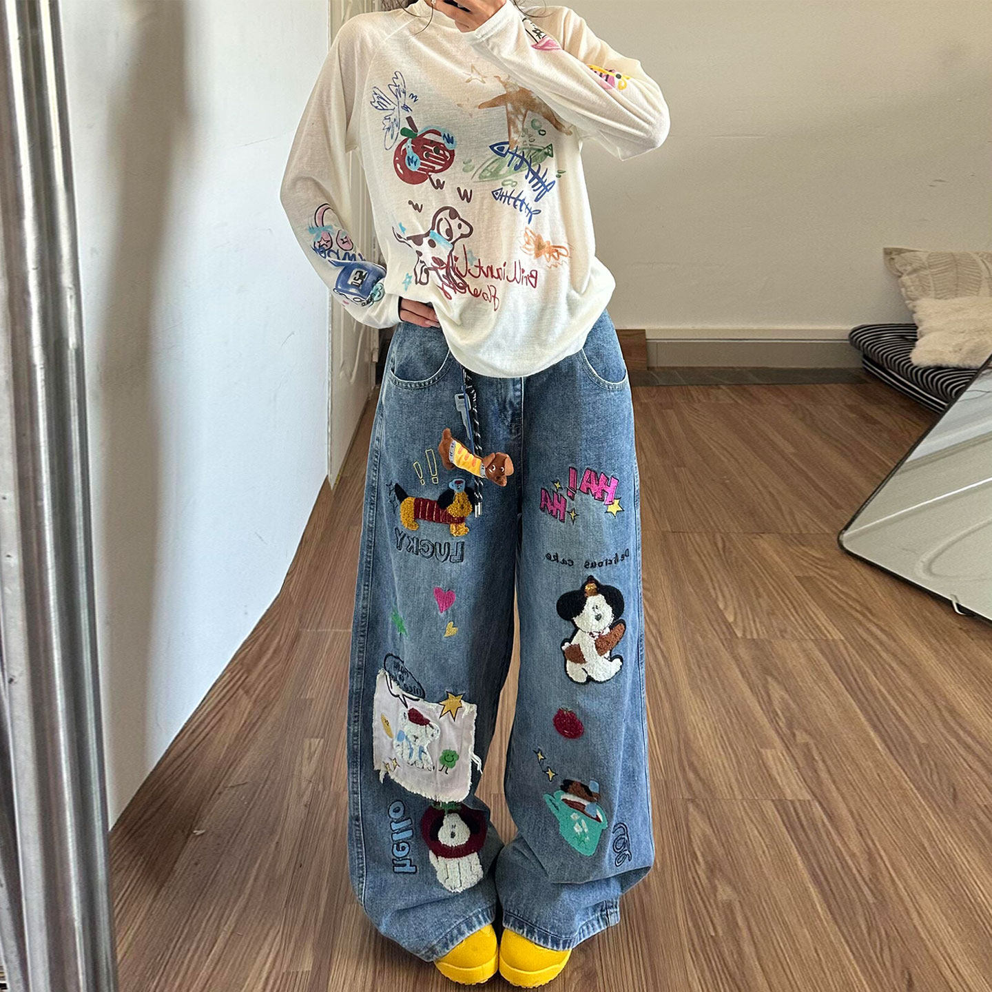 特大码女装美式学院风卡通刺绣牛仔裤女胖mm高街显瘦学生直筒裤子