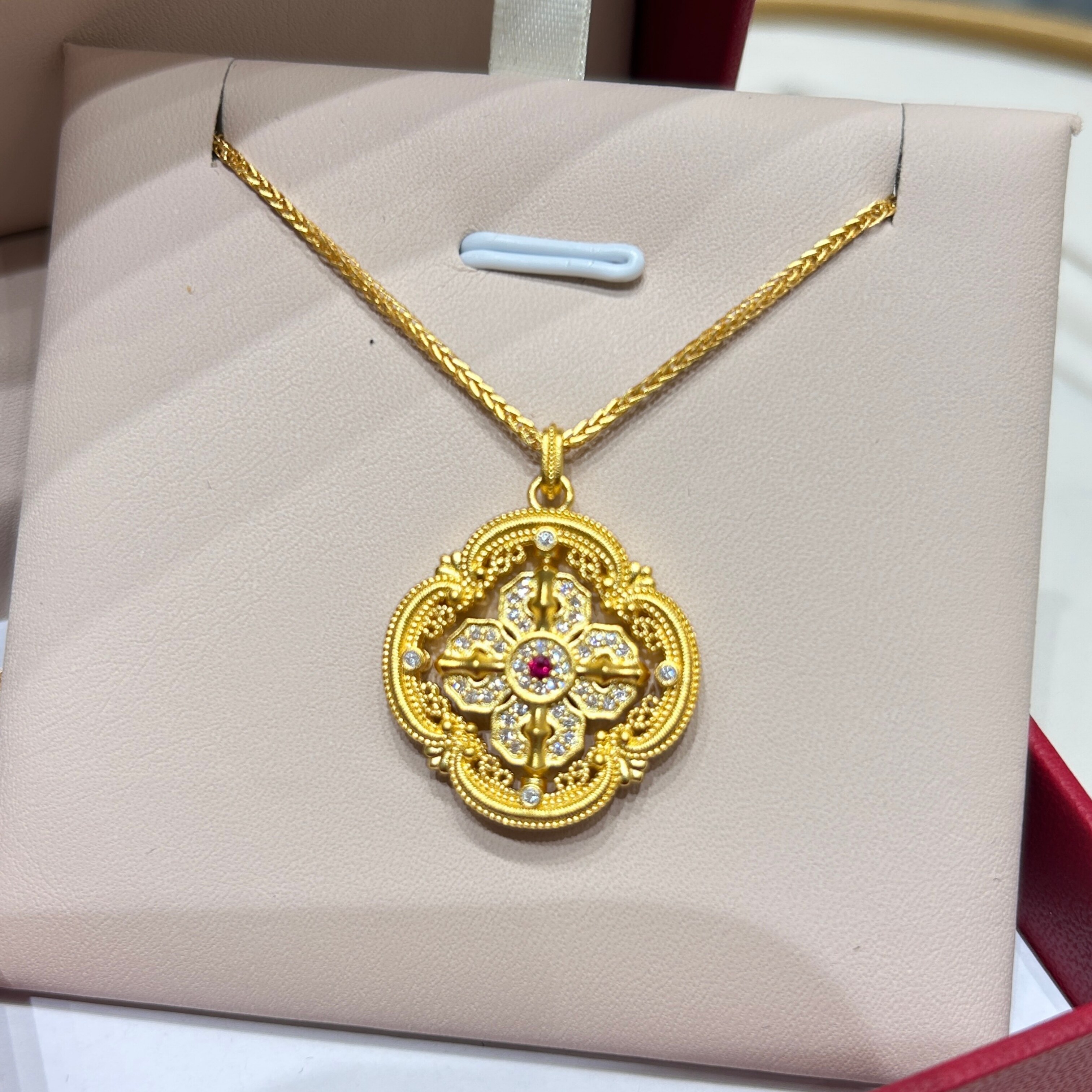 TSL谢瑞麟代购 足金999四合如意十金刚杵黄金钻石项链女 专柜正品