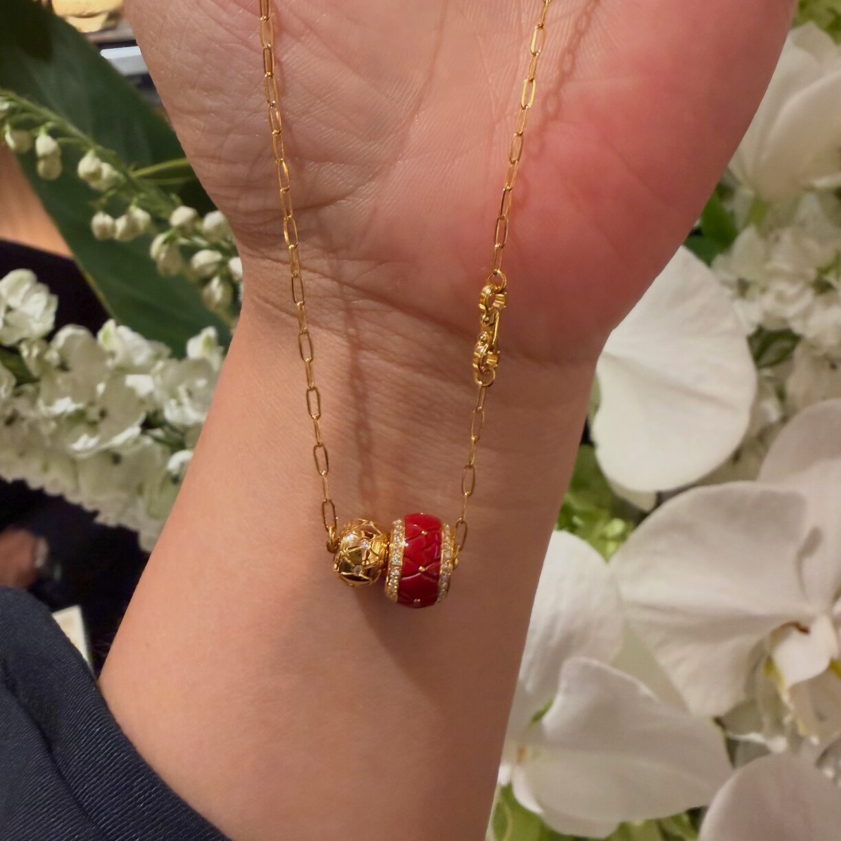 周大福传颂系列彩鼓葫芦镶钻项链图片