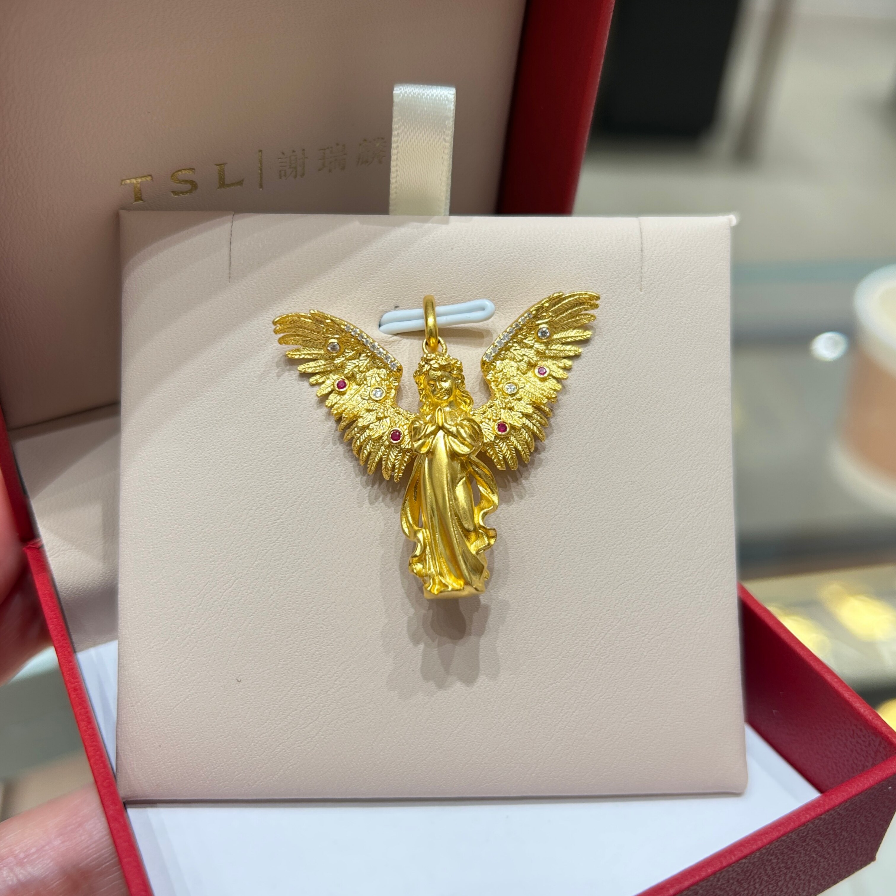 TSL谢瑞麟代购 足金999守护天使天使翅膀黄金钻石吊坠 专柜正品