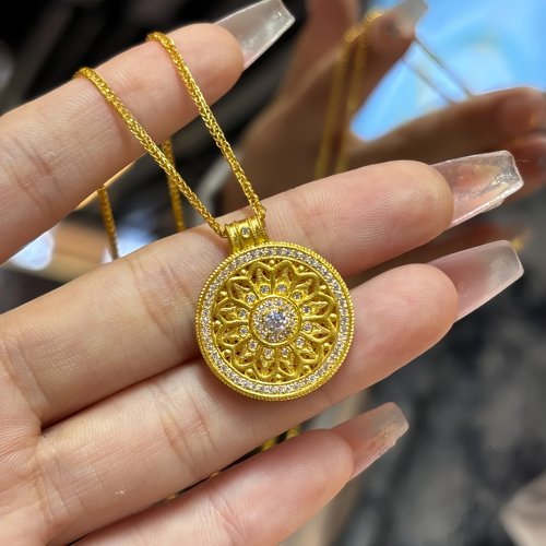 TSL谢瑞麟代购 玫瑰花窗罗盘镶嵌足金黄金点钻项链 新款专柜正品