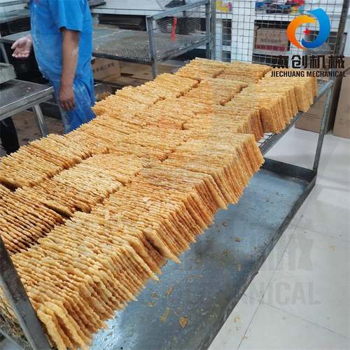 工厂实拍薄脆油炸设备油炸千张的机器豆腐皮油炸机机械