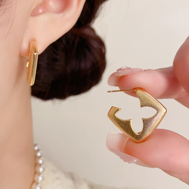 欧美跨境个性时尚夸张磨砂金菱形耳圈气质轻奢简约独特设计感耳环