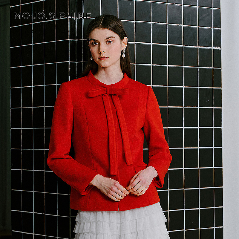 MOJO莫佐2025冬新品复古静奢风羊毛短外套女优雅蝴蝶结短毛呢大衣