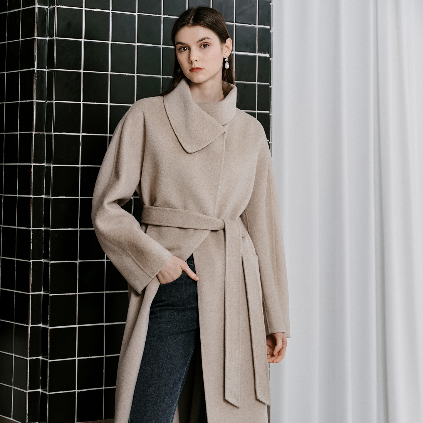 MOJO莫佐2025冬新款静奢老钱风羊毛大衣女立领廓形米色双面呢大衣