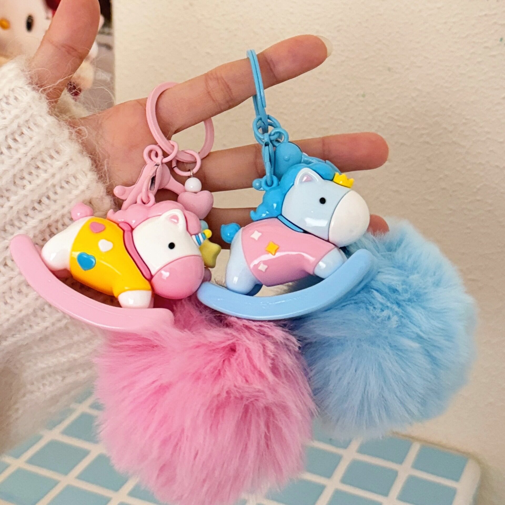 新年可爱毛球小马挂坠创意木马卡通挂饰少女心背包公仔钥匙扣挂件