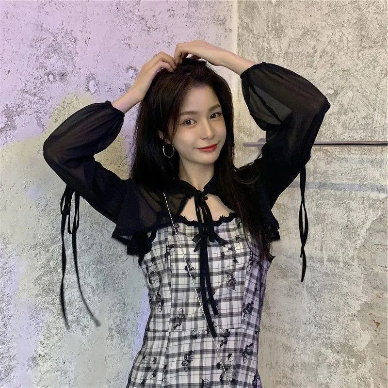 设计感蕾丝边开叉吊带连衣裙女新款2024春夏气质收腰格子裙套装