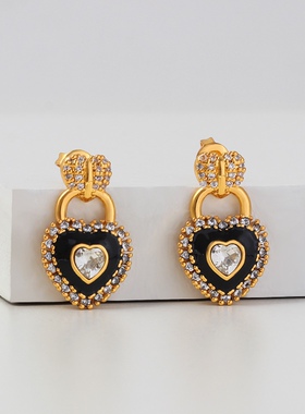 黑桃心耳钉银针白鹿同款女法式小香风珐琅镶钻耳环高级感名媛耳钉