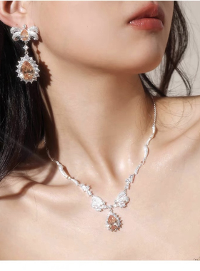 明星同款圆舞曲轻奢高级感蝴蝶结锁骨链重工项链女耳环蝴蝶结戒指