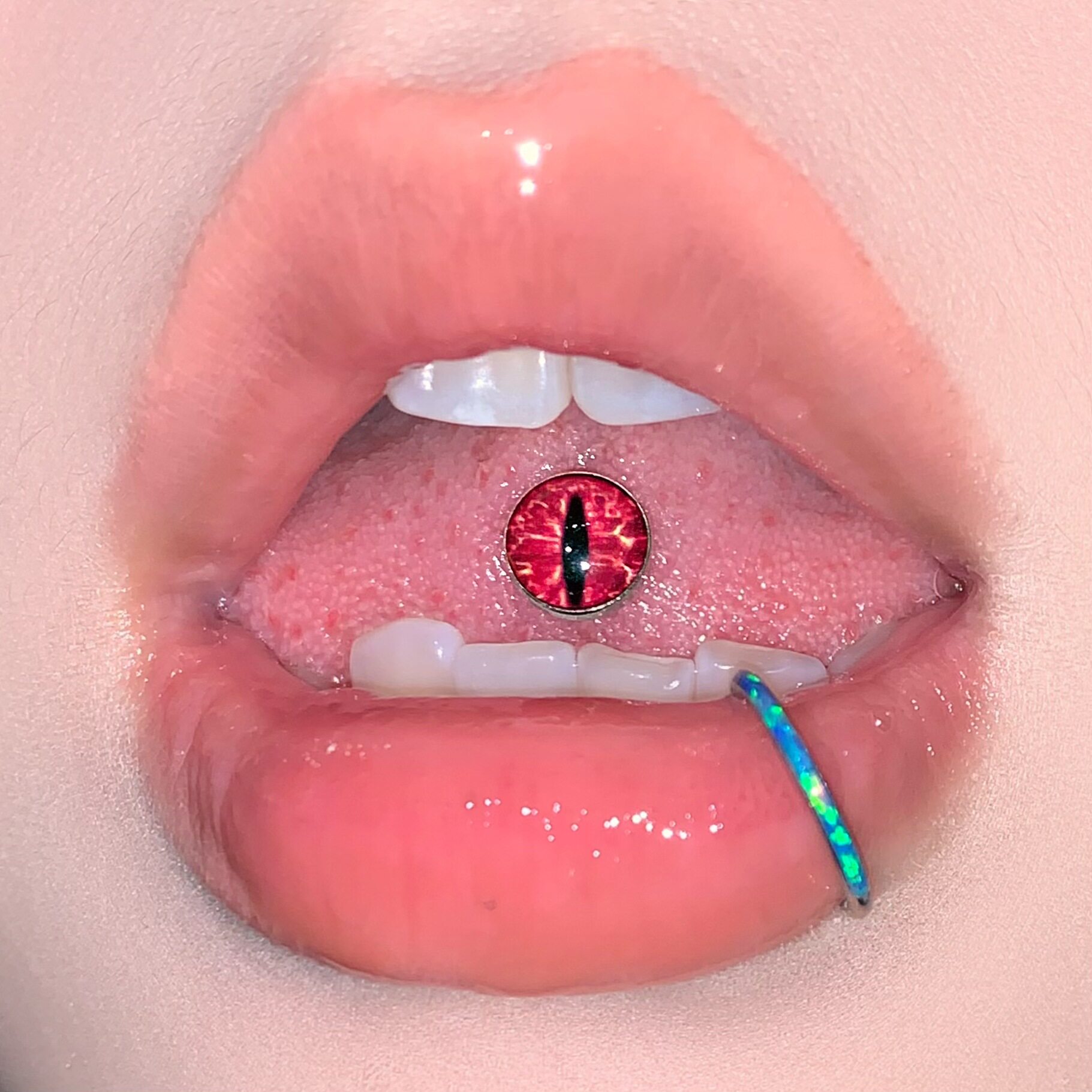 舌钉红色眼睛穿刺钛合金舌头钉外螺旋可喝酒朋克ins穿孔饰品