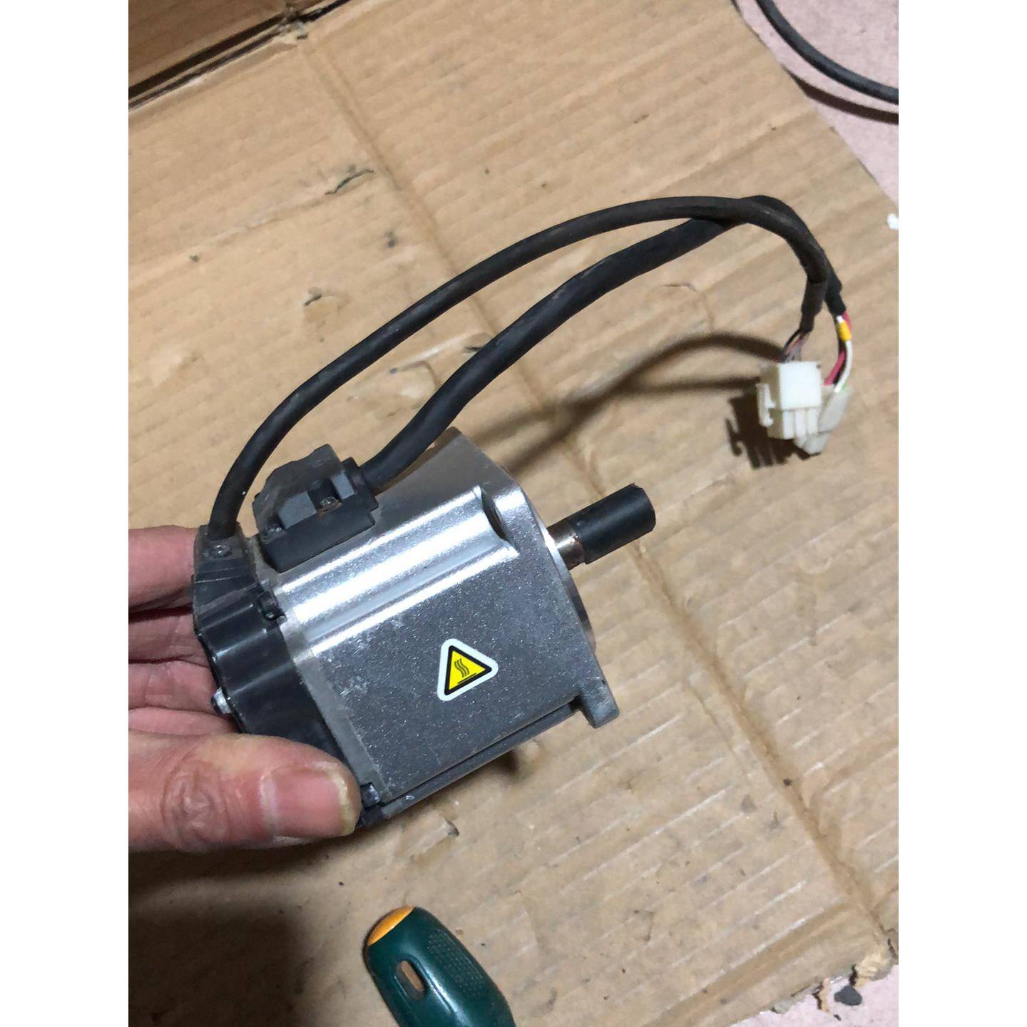 A6伺服电机 MHMF022L1U2M，200瓦，