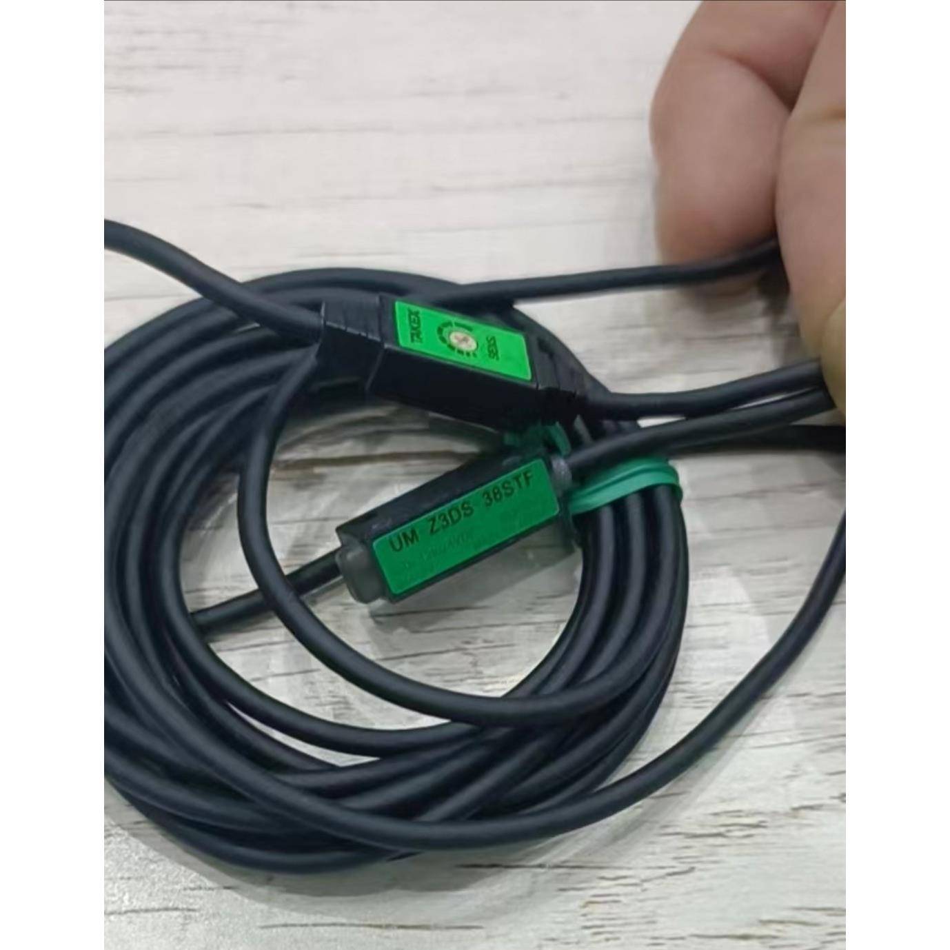 UM-Z3DS-38STF 款，可以调节检测距离