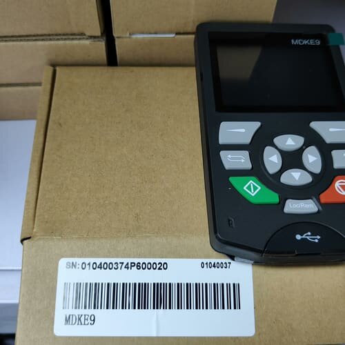 MDKE9，变频器中文面板，送3米通讯线MDCAB，
