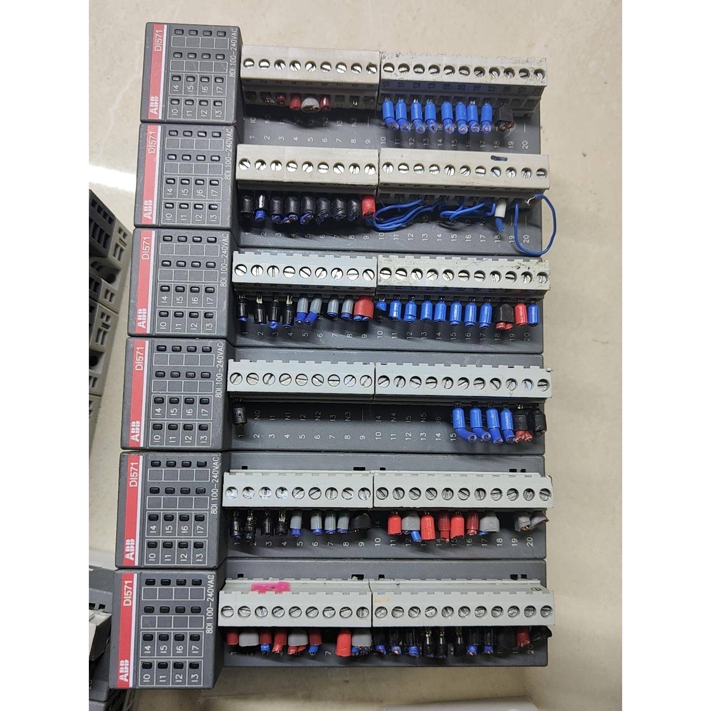 ABB模块,AO561,FM562,DI571,DI562。