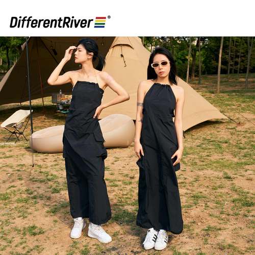 与川女士轻薄性感露背长裙