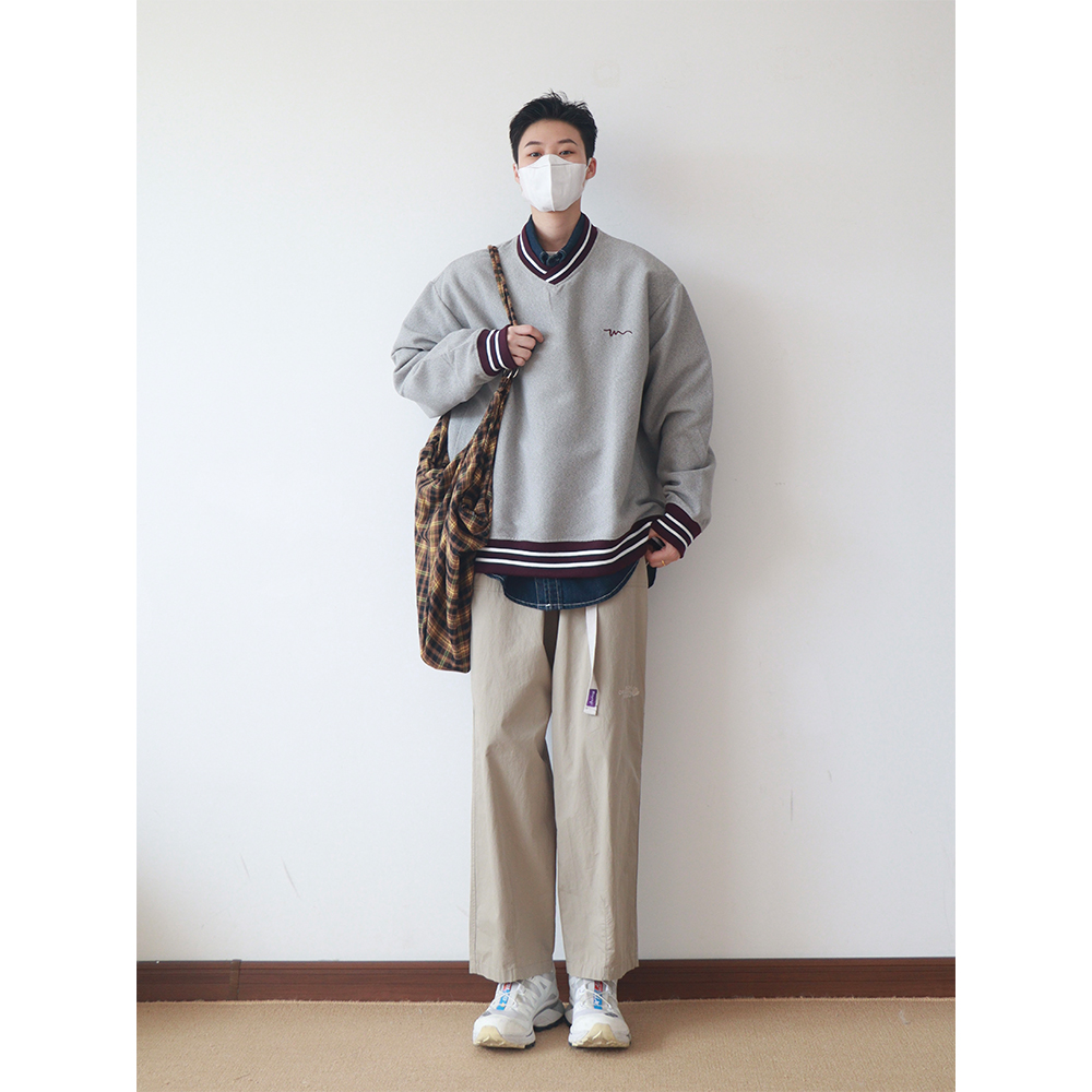 siiiend个性大V领潮流撞色拼接棒球卫衣学院风套头情侣上衣男秋