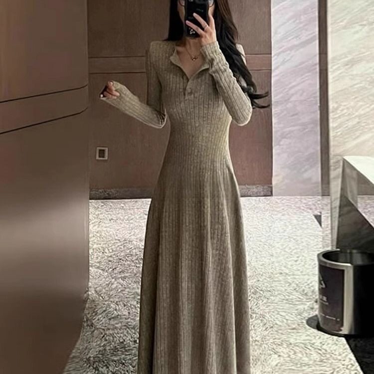 小个子毛衣针织连衣裙子2026春季新款女装配大衣内搭打底修身长裙
