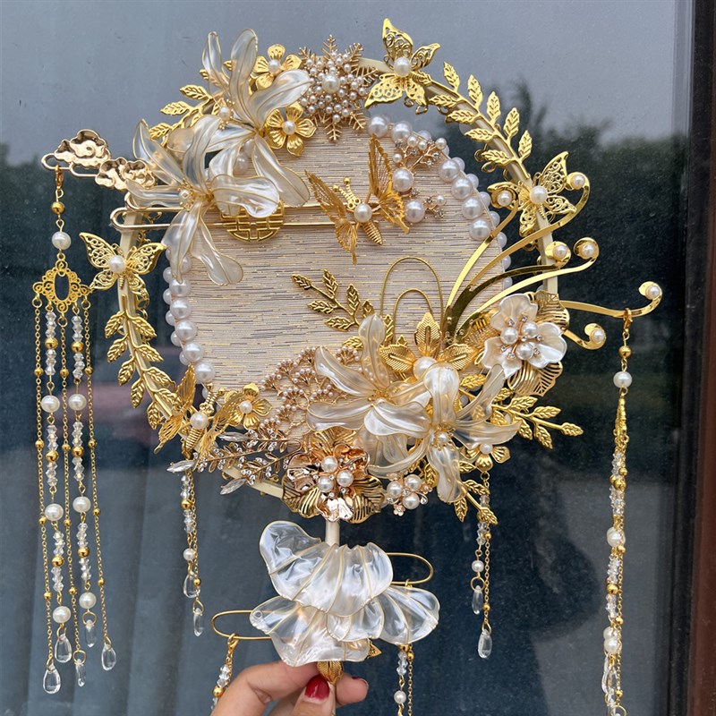 速发新娘手捧花送扇中国风汉蜜婚纱礼服扇成品出嫁扇团闺服喜扇