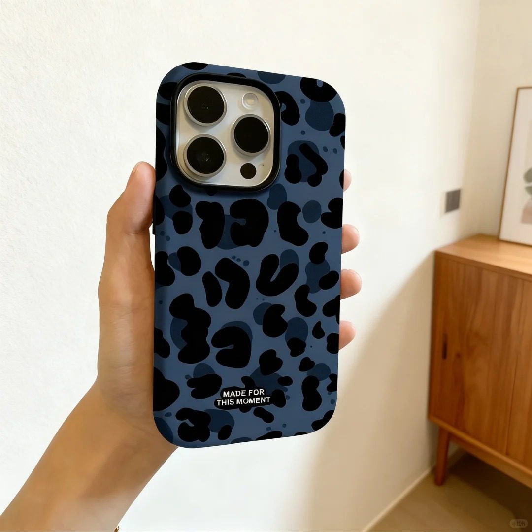 创意深蓝豹纹适用苹果16手机壳iPhone17promax卡通华为mate70荣耀vivox200小米15菲林二合一防摔套OPPOReno13