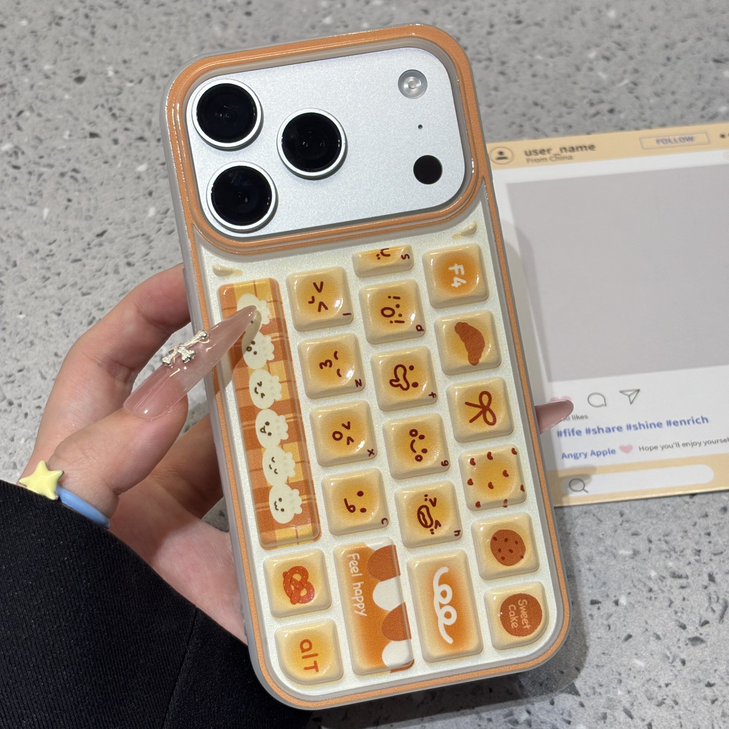 卡通奶呼呼面包立体键盘适用苹果18promax手机壳iphone17pro新款日韩可爱13/14保护套15promax防摔16plus软壳