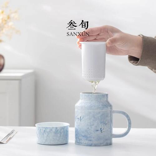 叁旬手绘兰花泡茶杯大容量茶水分离杯子办公室陶瓷带盖过滤马克杯