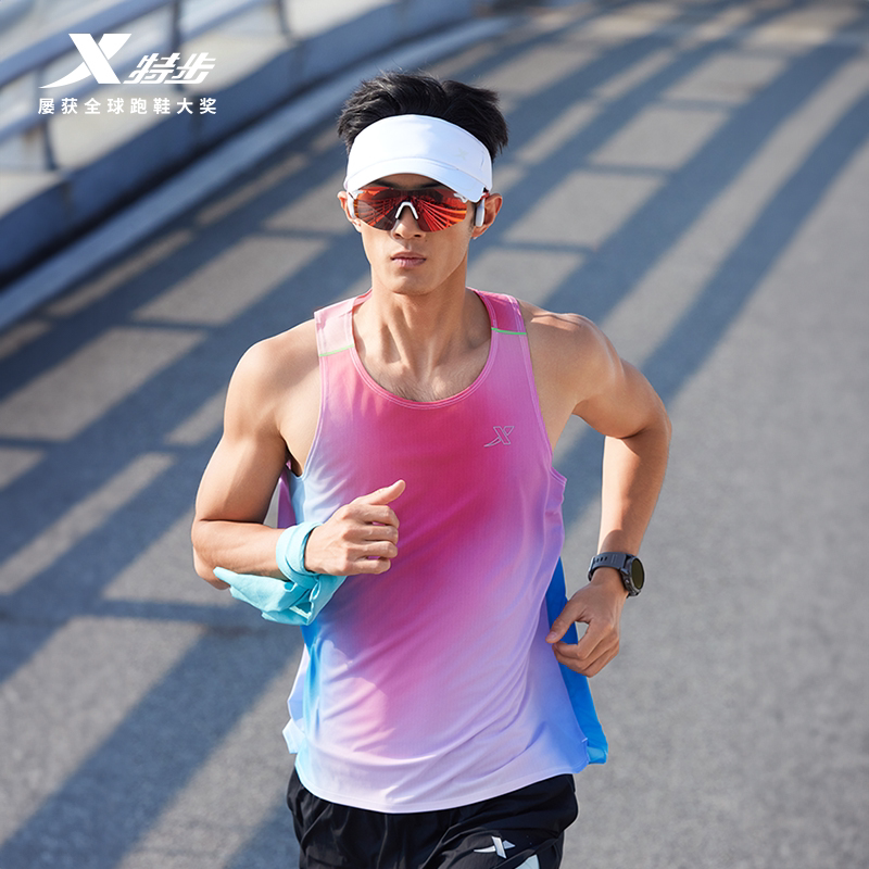 特步跑步服男女款吸湿轻量运动图片