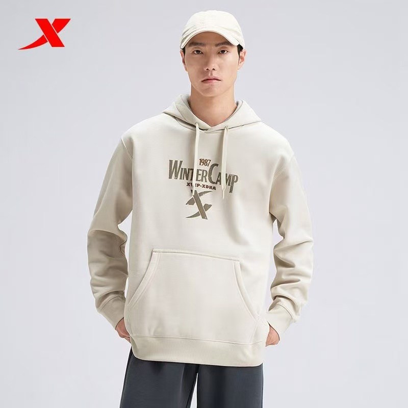 特步加绒保暖防风连帽卫衣男图片