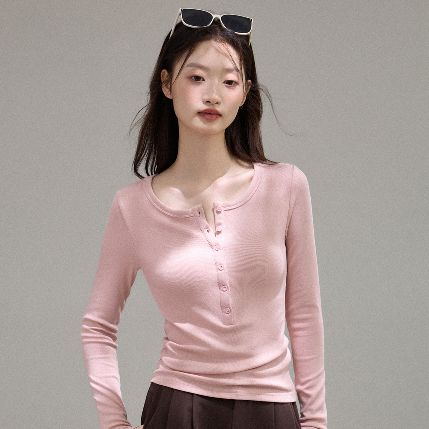 美式亨利领长袖T恤女秋冬新款2026正肩打底衫粉色修身上衣初秋季