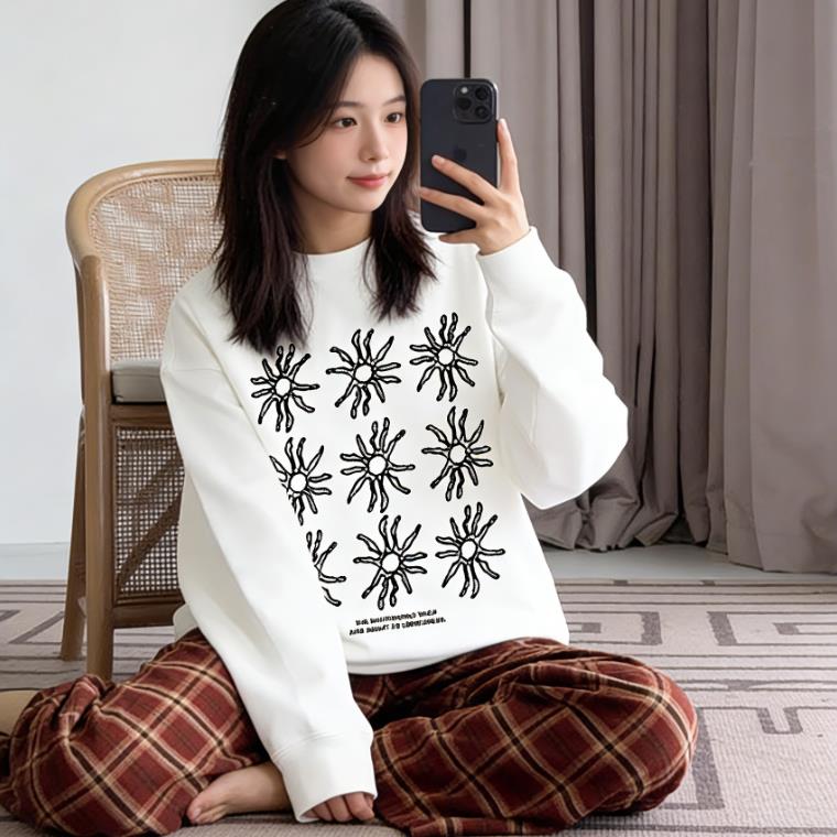 太阳印花圆领长袖卫衣女