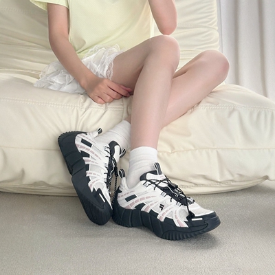 斐乐骨II2代低帮休闲鞋女款