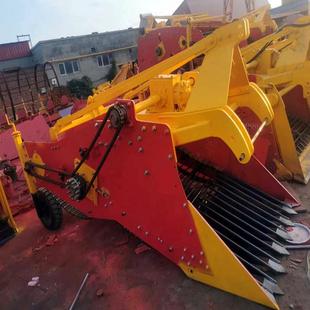 伊犁甘草挖掘机厂家多功能药材收割机链条筛药机加深型起药机视频