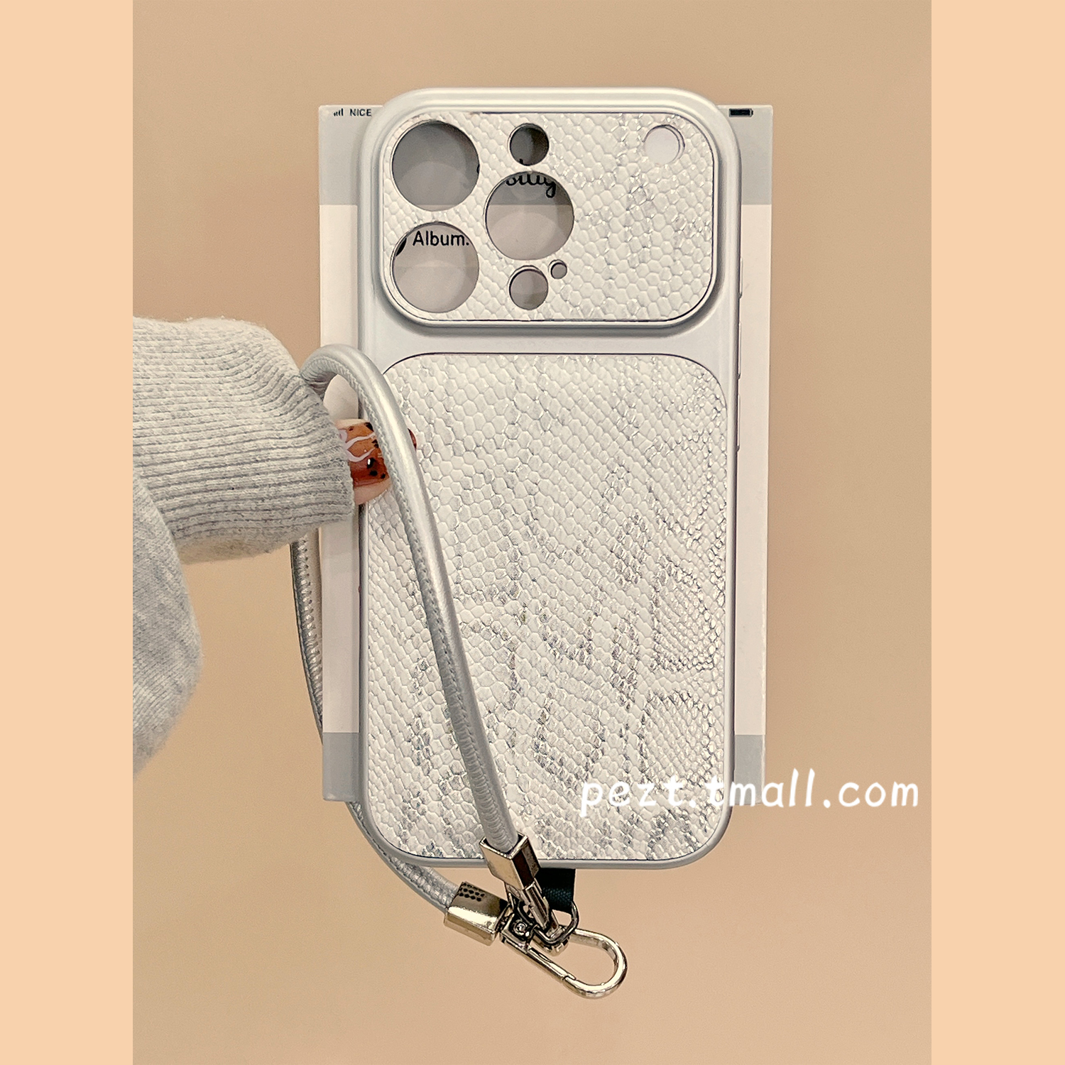 个性轻奢蛇皮适用苹果17手机壳小众iphone16promax高级感17pro带挂绳新款13防摔套15Pro皮质14女款16Pro全包