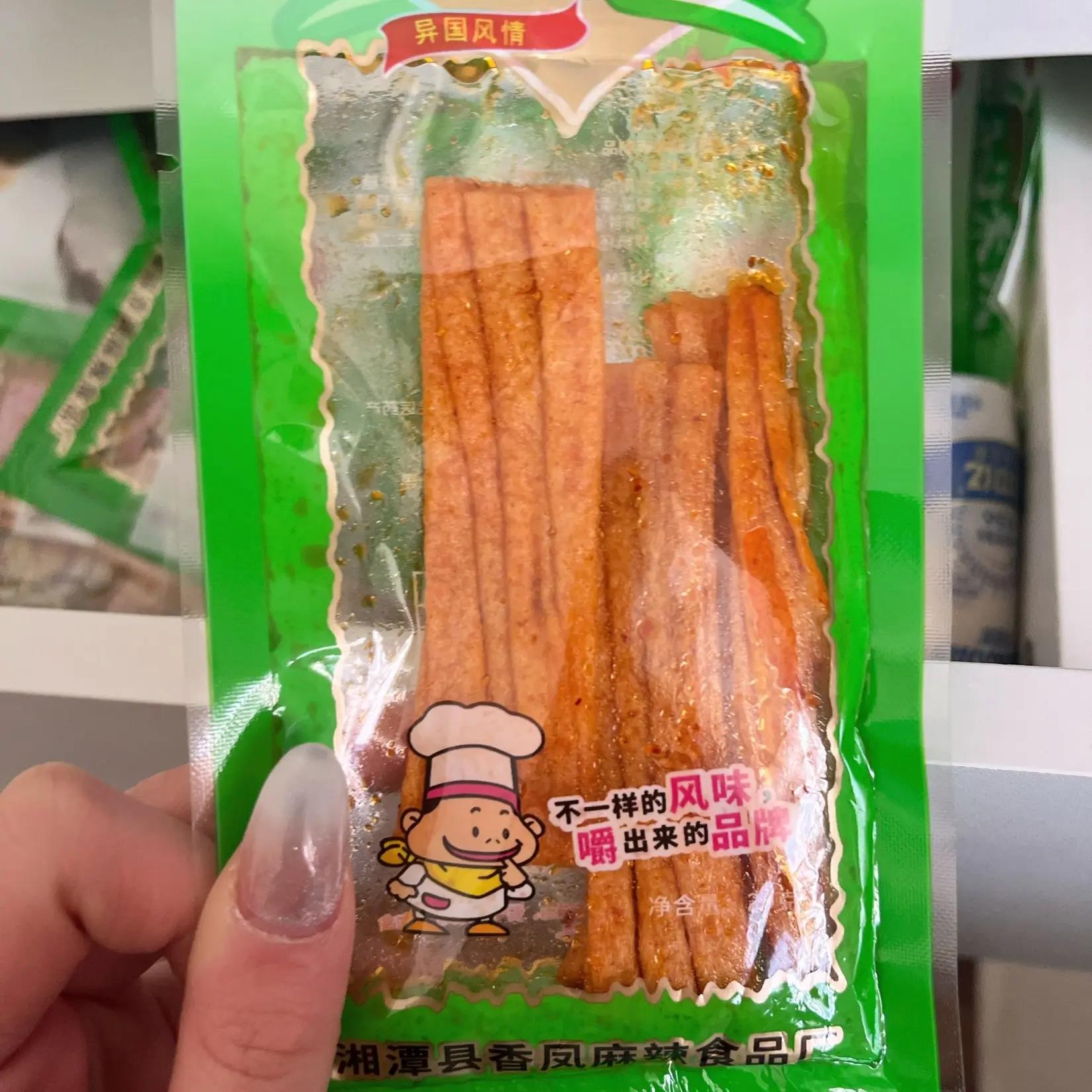 湖南特产湘香凤开心米线诱惑辣条儿时怀旧网红经典休闲麻辣零食
